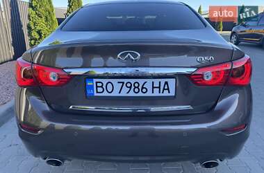 Седан Infiniti Q50 2015 в 