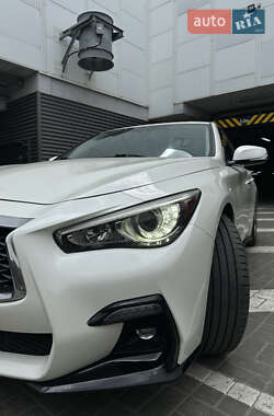 Седан Infiniti Q50 2017 в 