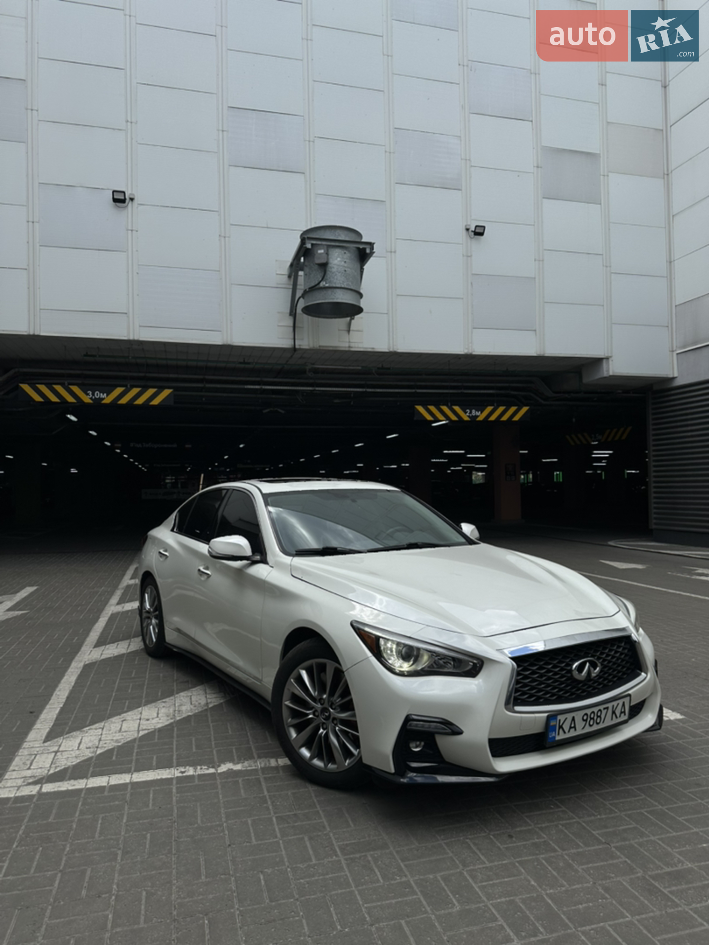 2017 Infiniti Q50 - мініатюра 2