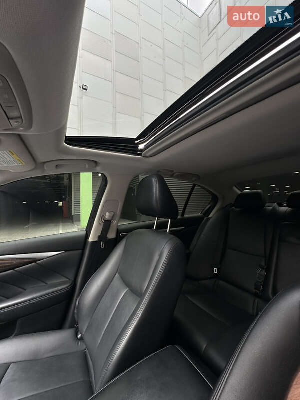 Седан Infiniti Q50 2017 в Києві