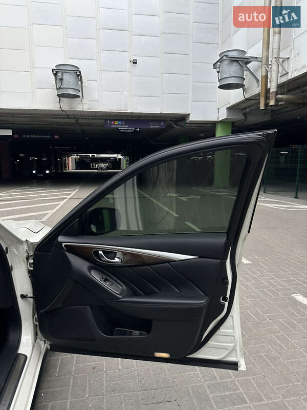 Седан Infiniti Q50 2017 в Києві