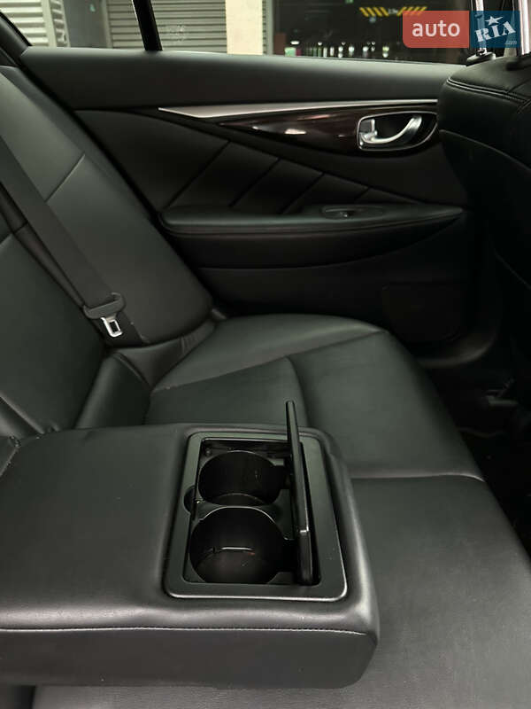 Седан Infiniti Q50 2017 в Києві