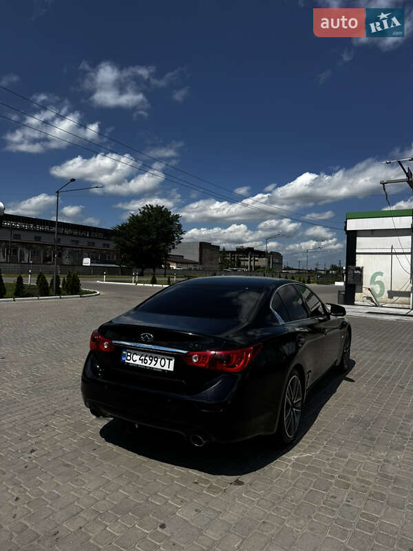 Седан Infiniti Q50 2015 в Шептицькому