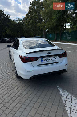 Седан Infiniti Q50 2014 в 