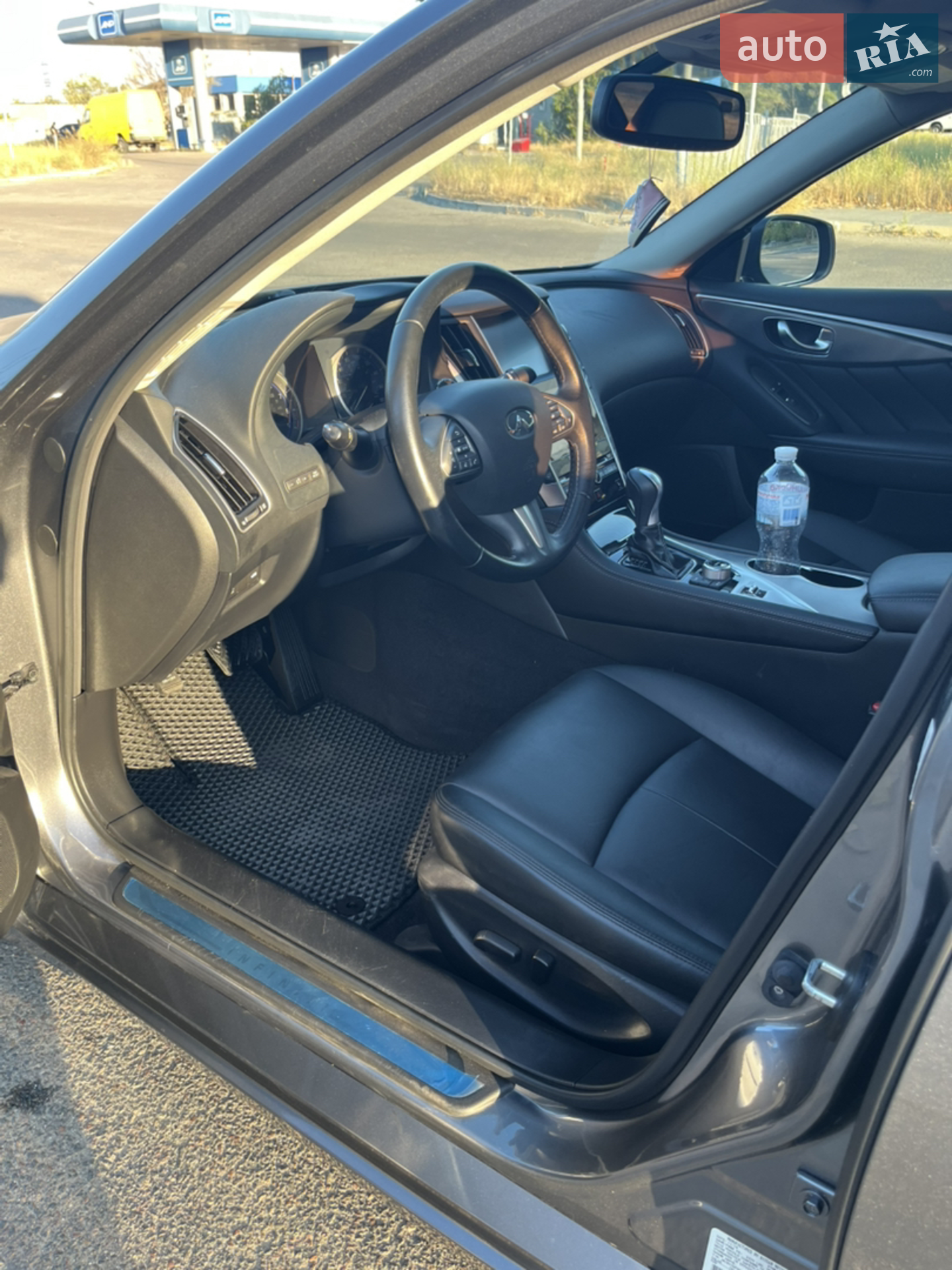 2015 Infiniti Q50 - мініатюра 9