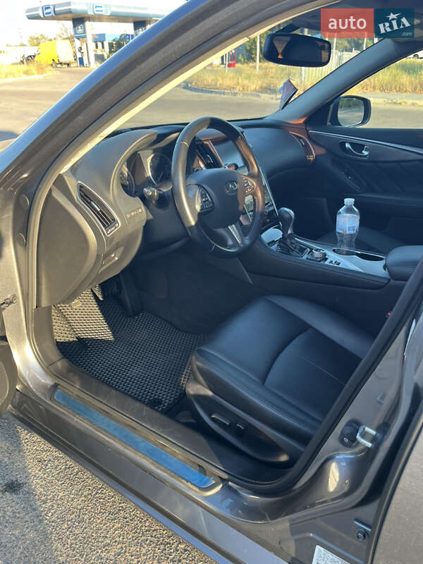 Седан Infiniti Q50 2015 в Миколаєві