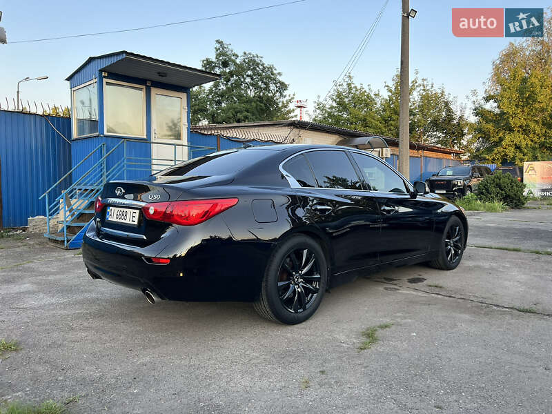 Седан Infiniti Q50 2015 в Києві