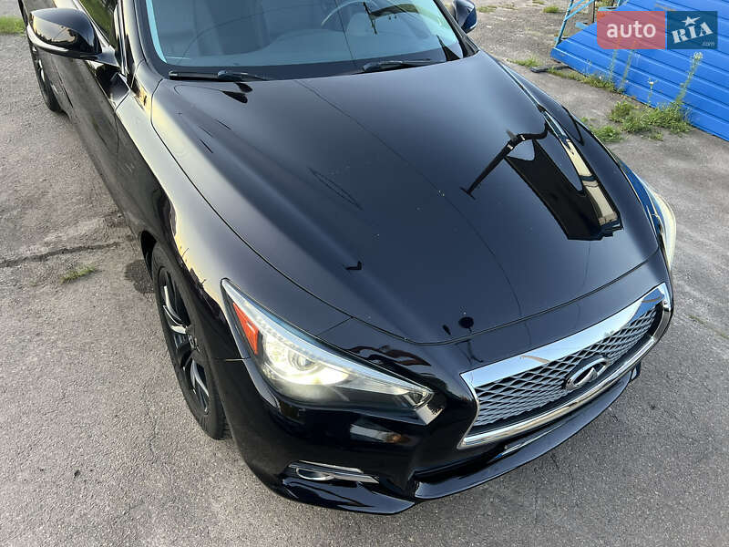 Седан Infiniti Q50 2015 в Києві
