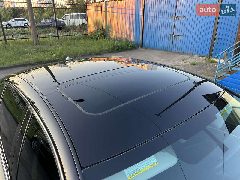 Седан Infiniti Q50 2015 в Києві