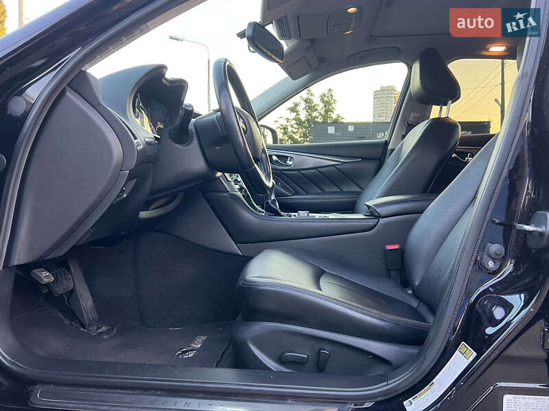 Седан Infiniti Q50 2015 в Києві