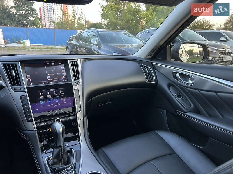 Седан Infiniti Q50 2015 в Києві