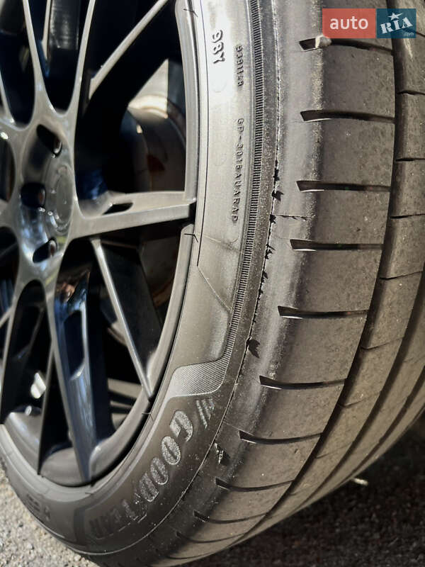 Седан Infiniti Q50 2017 в Чернигове