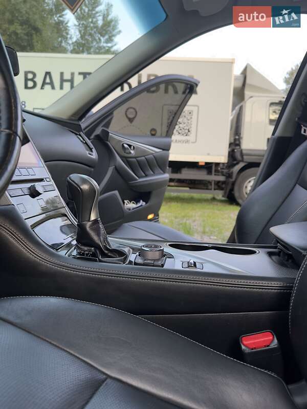 Седан Infiniti Q50 2014 в Києві
