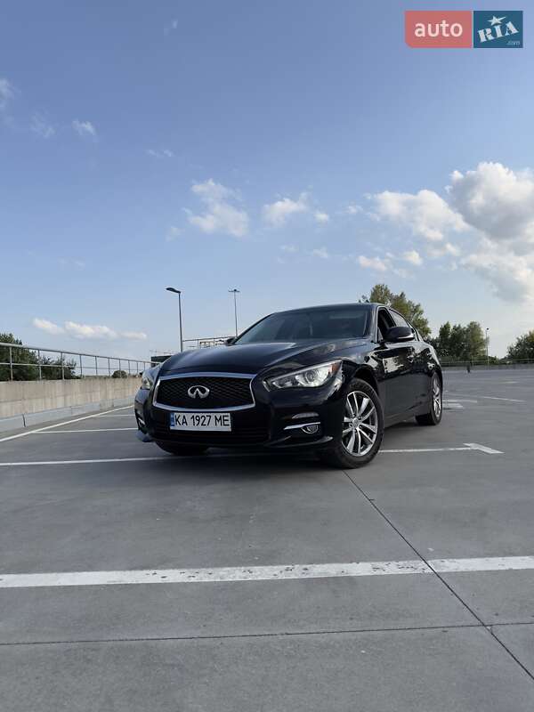 Седан Infiniti Q50 2014 в Києві