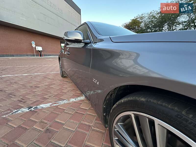 Седан Infiniti Q50 2016 в Одессе