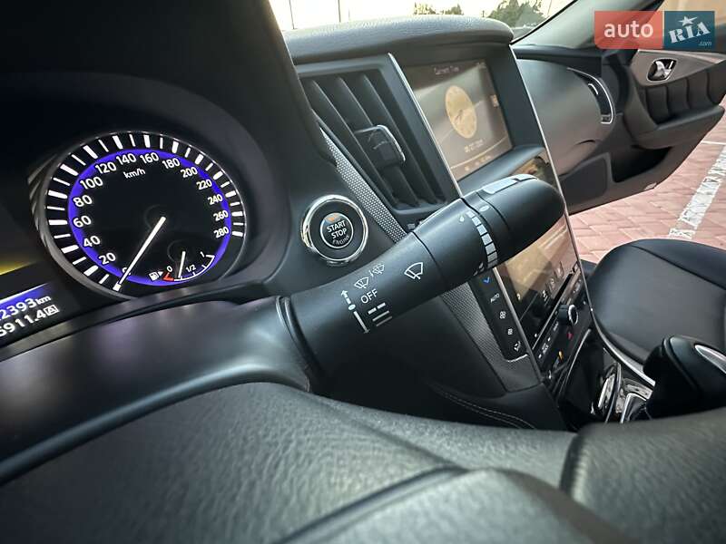 Седан Infiniti Q50 2016 в Одессе