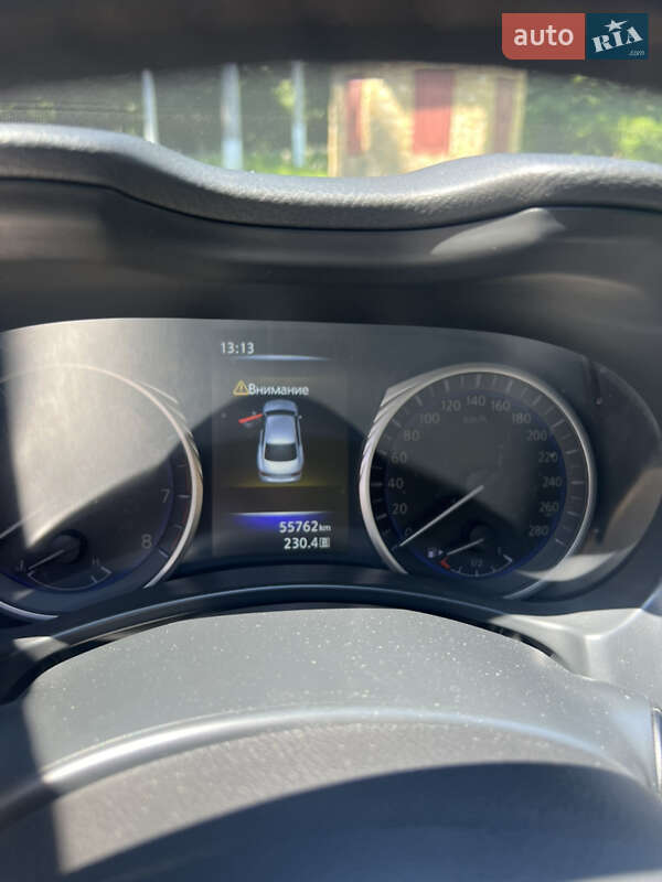 Седан Infiniti Q50 2017 в Чернівцях