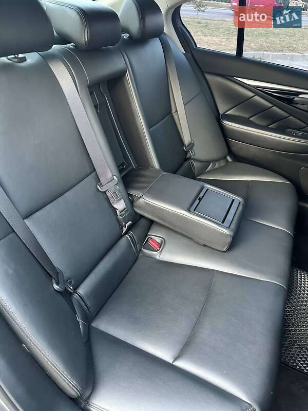 Седан Infiniti Q50 2018 в Ивано-Франковске