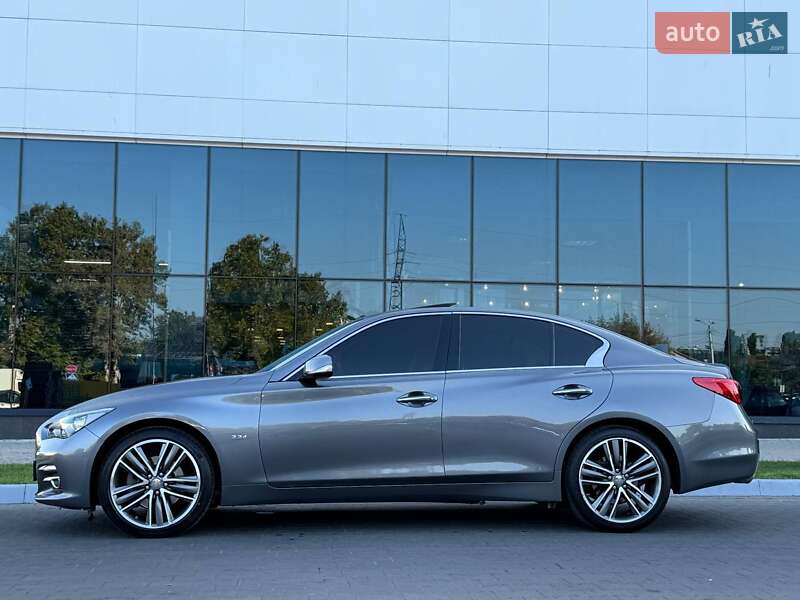 Седан Infiniti Q50 2016 в Одессе