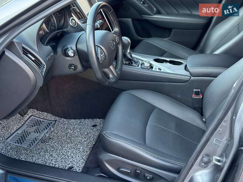 Седан Infiniti Q50 2016 в Одессе