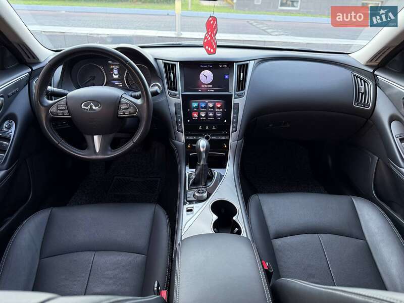 Седан Infiniti Q50 2016 в Одессе