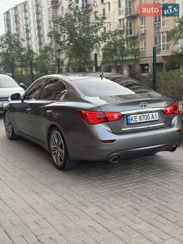 Седан Infiniti Q50 2014 в Дніпрі