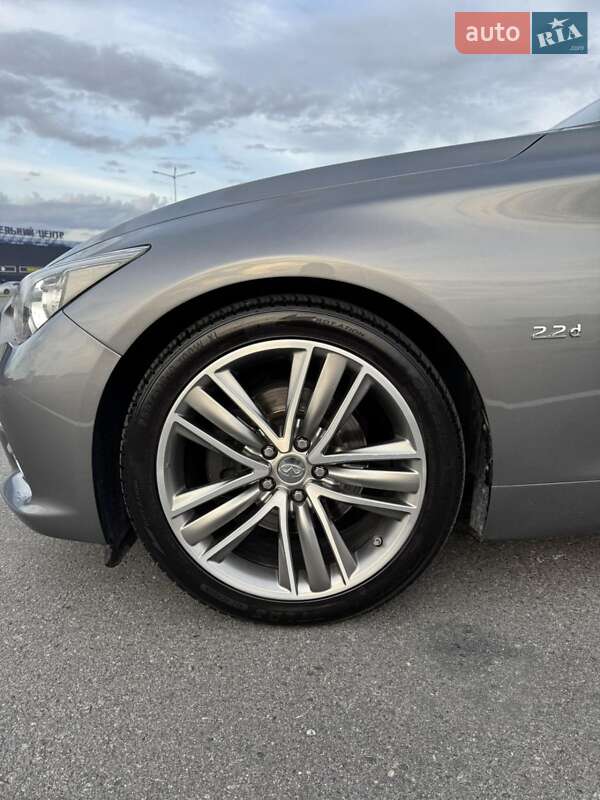 Седан Infiniti Q50 2014 в Дніпрі