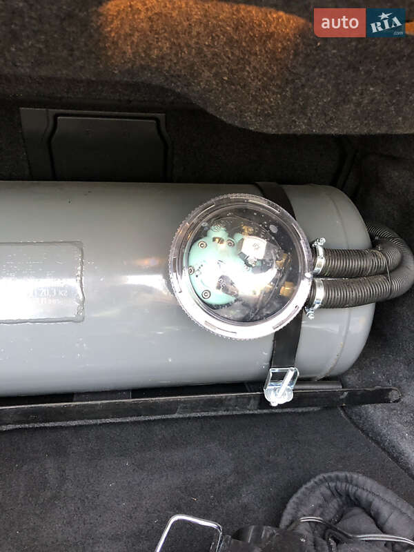 Седан Infiniti Q50 2015 в Києві