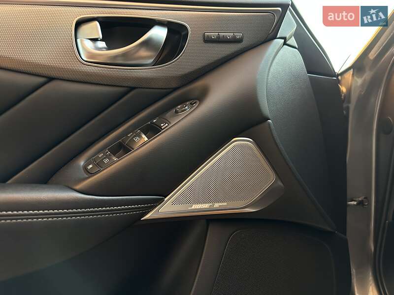 Седан Infiniti Q50 2017 в Дніпрі