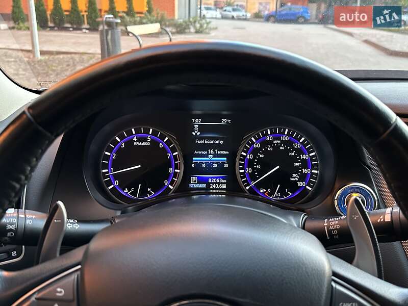 Седан Infiniti Q50 2017 в Дніпрі