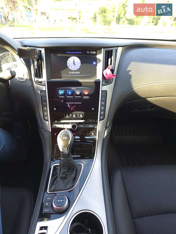 Седан Infiniti Q50 2018 в Буче