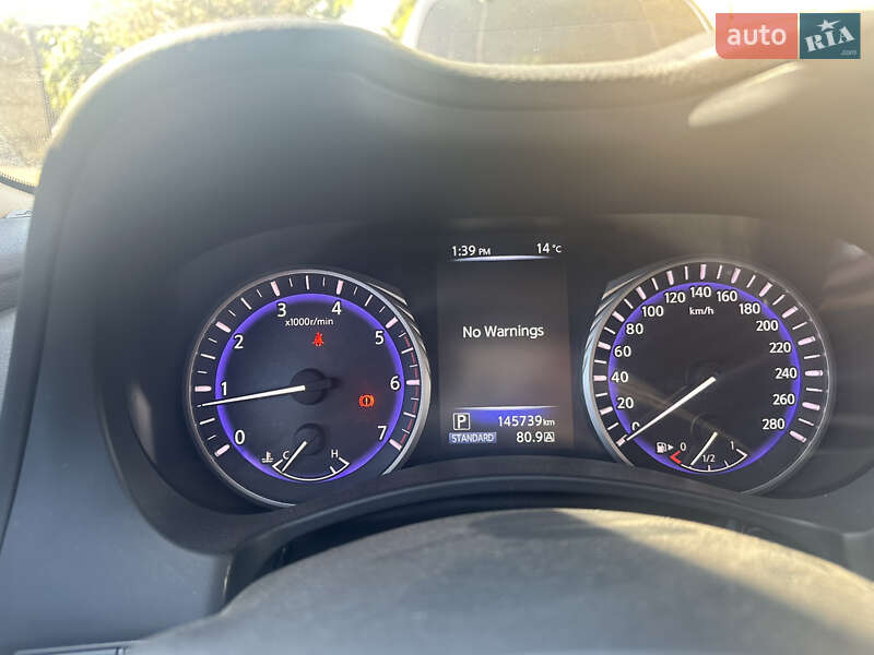 Седан Infiniti Q50 2014 в Білгороді-Дністровському