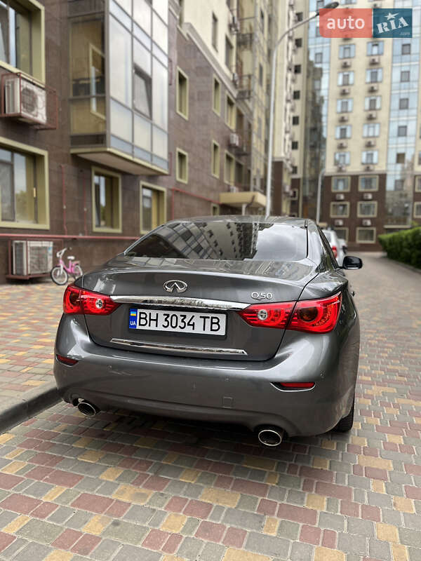 Седан Infiniti Q50 2015 в Одесі