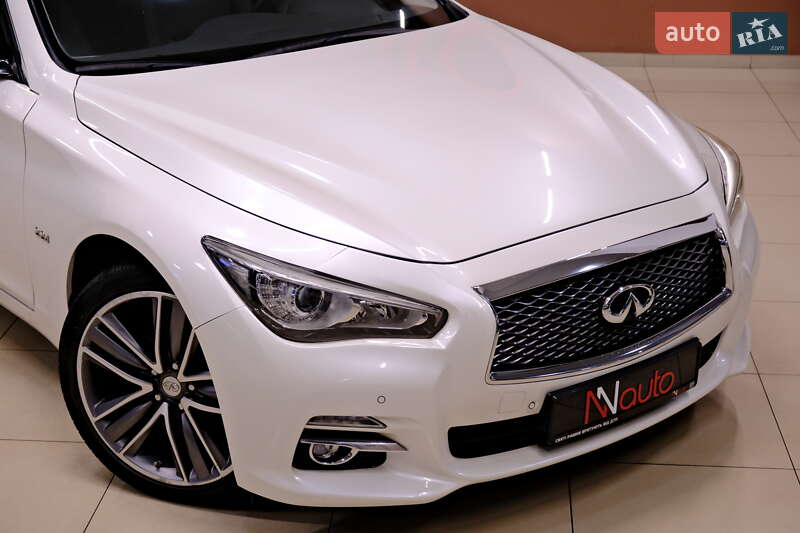 Седан Infiniti Q50 2015 в Одессе
