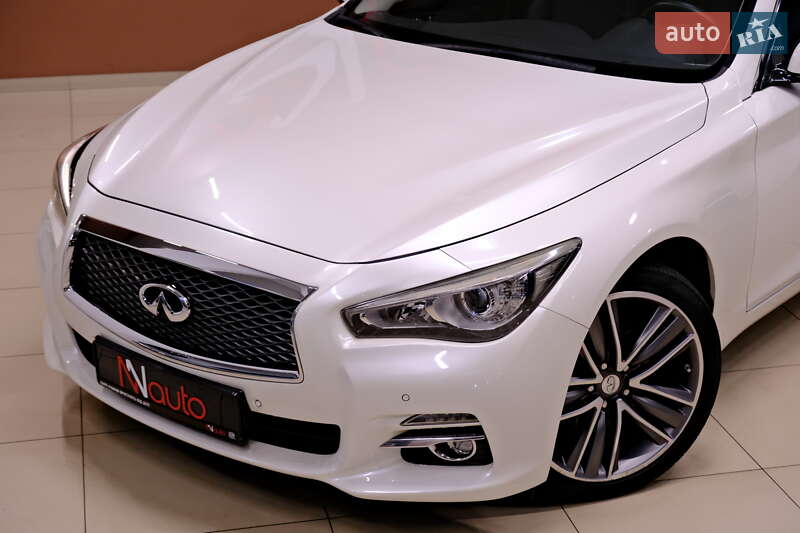 Седан Infiniti Q50 2015 в Одессе