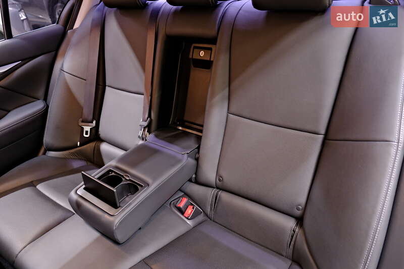 Седан Infiniti Q50 2015 в Одессе