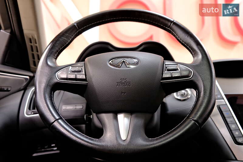 Седан Infiniti Q50 2015 в Одессе