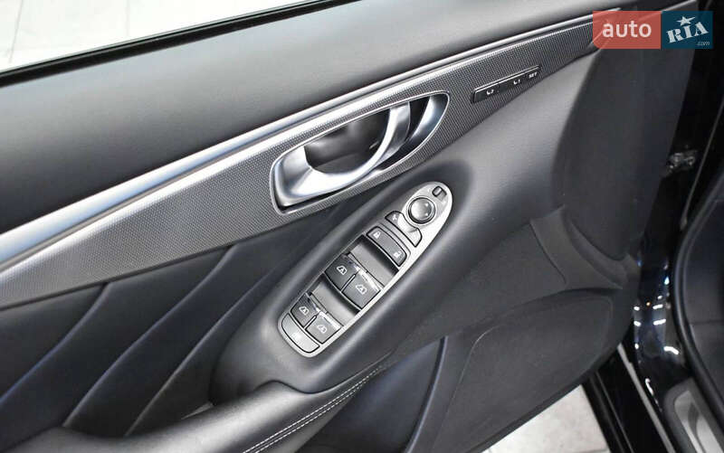 Седан Infiniti Q50 2017 в Одесі
