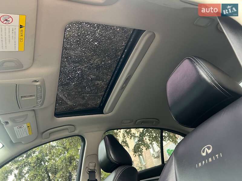 Седан Infiniti Q50 2015 в Харькове фото 21 Седан Infiniti Q50 2015 в Харькове