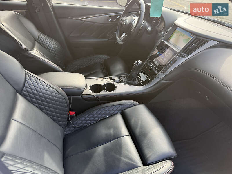 Седан Infiniti Q50 2017 в Кременчуге