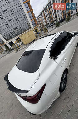 Седан Infiniti Q50 2016 в Вінниці