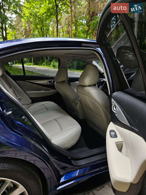 Седан Infiniti Q50 2023 в Львове фото 22 Седан Infiniti Q50 2023 в Львове