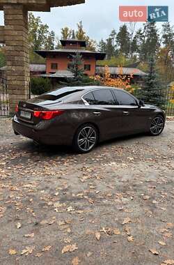 Седан Infiniti Q50 2014 в 