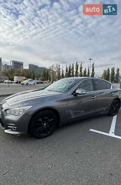 Седан Infiniti Q50 2015 в Киеве Седан Infiniti Q50 2015 в Киеве