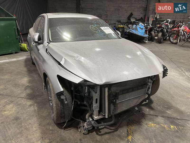 Седан Infiniti Q50 2017 в Луцке