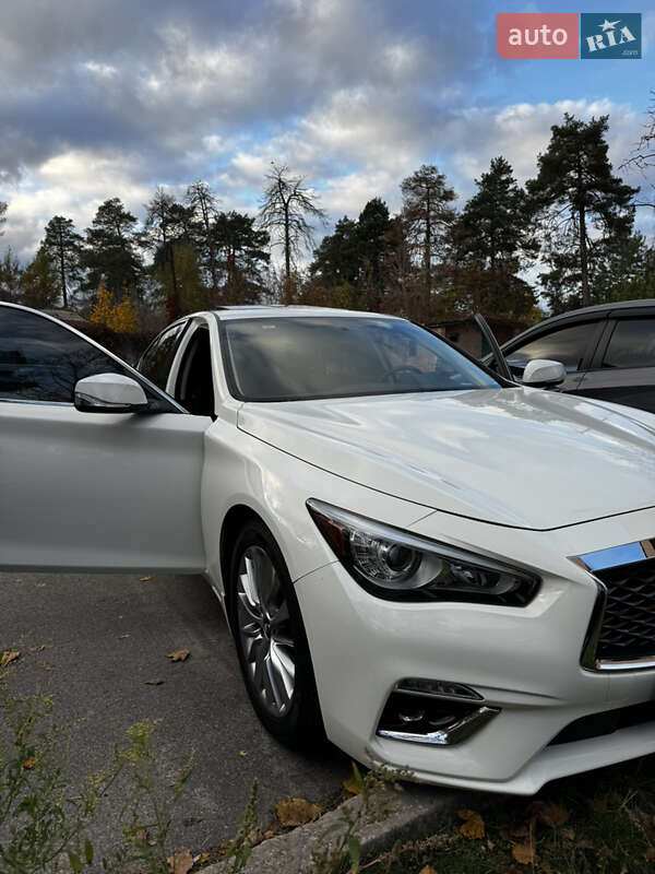 Седан Infiniti Q50 2018 в Киеве
