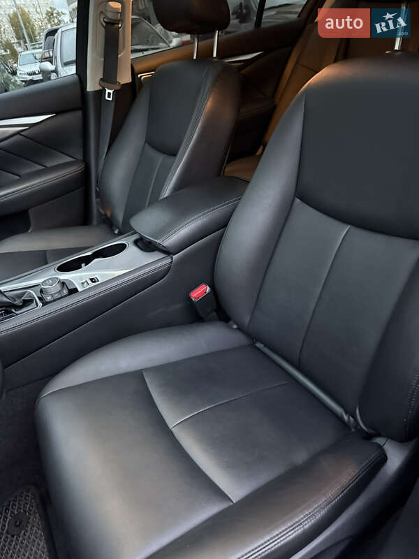 Седан Infiniti Q50 2017 в Києві фото 17 Седан Infiniti Q50 2017 в Києві