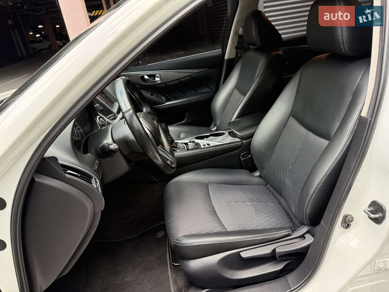 Седан Infiniti Q50 2018 в Киеве фото 9 Седан Infiniti Q50 2018 в Киеве