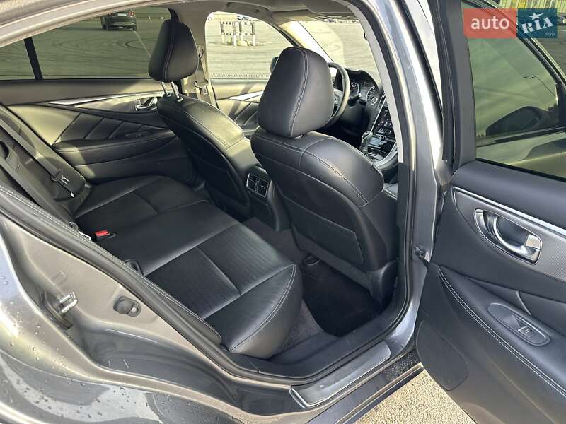 Седан Infiniti Q50 2017 в Киеве фото 25 Седан Infiniti Q50 2017 в Киеве
