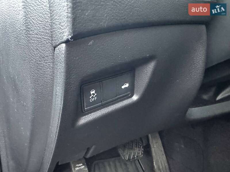 Седан Infiniti Q50 2017 в Киеве фото 18 Седан Infiniti Q50 2017 в Киеве